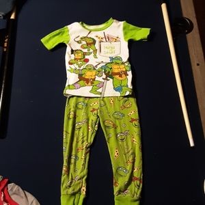 Nickelodeon 4T Ninja 🐢 Turtle Pajama Set.